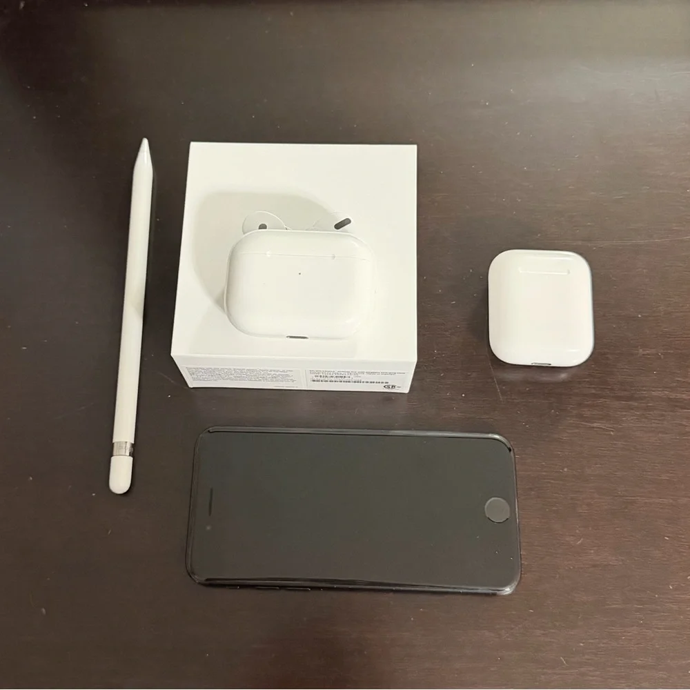 Apple iPhone 7, AirPods 1st gen & Pro, and Apple Pencil 1st gen. Bundle deal!!!!